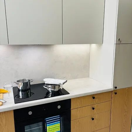 Break - Old Town Apartament